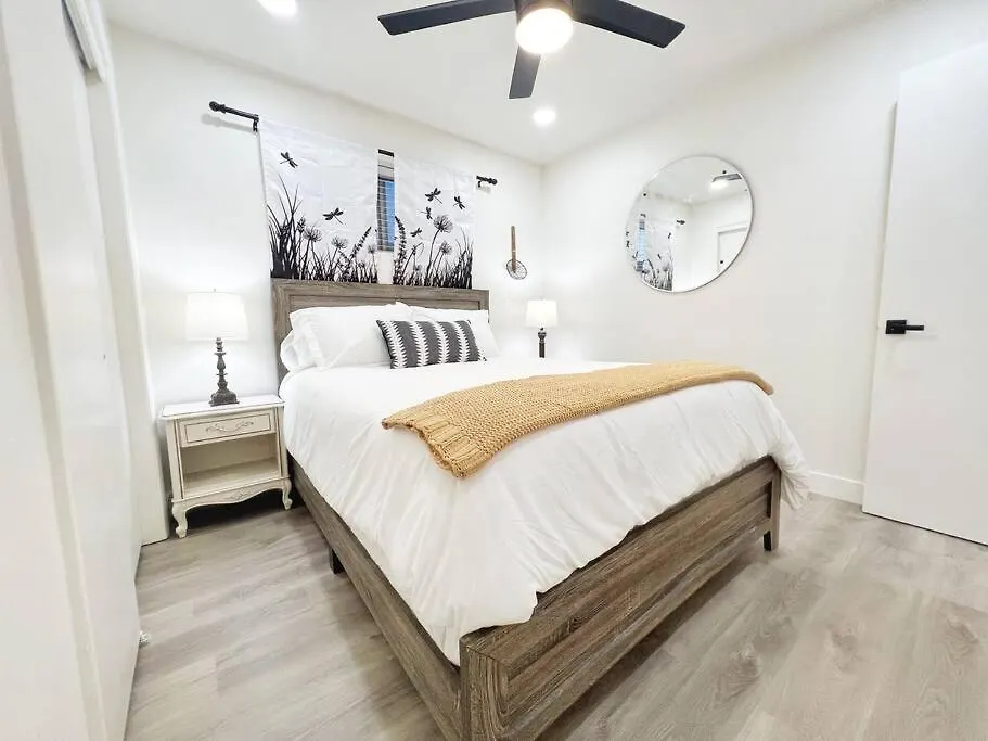 Urban Explorer: 2Br Asu & Mill Tempe Apartament